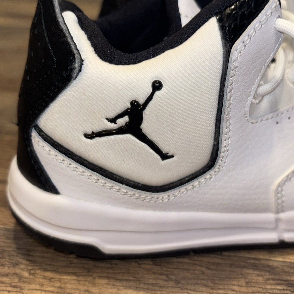 Kids Air Jordan Courtside GS 23 - Picture 9 of 9